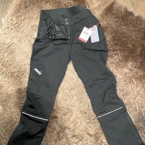 BRAND NEW Women’s Swix Ski Snow Pants - Voldo light softshell in black size XL